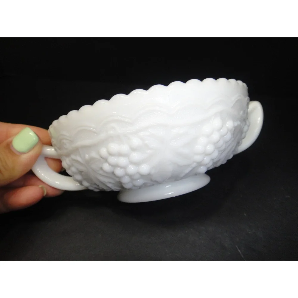 VTG Imperial Glass Double Handle Milk Glass Vintage Grape Embossed Bowl Cup EUC
